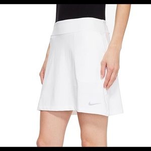 Woman’s White Nike Tennis Skort